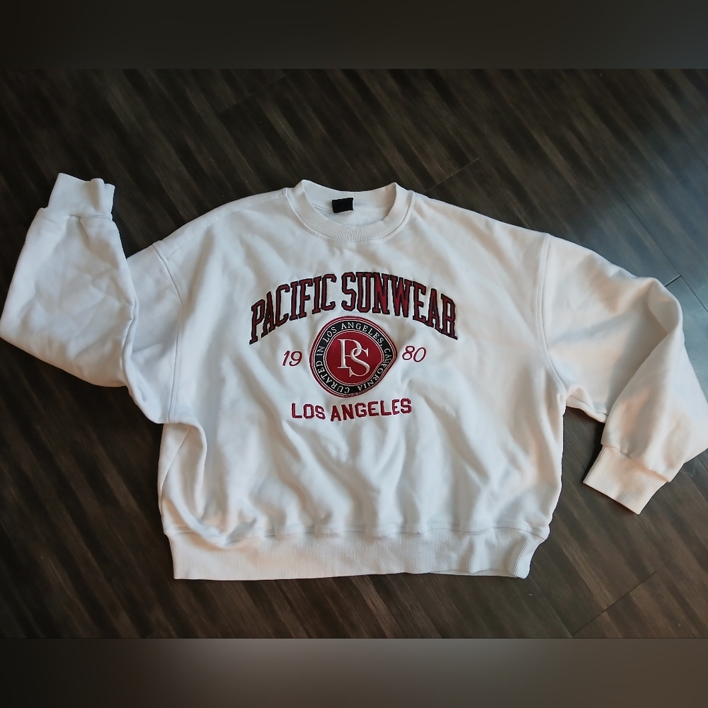 PacSun Cropped Sweatshirt